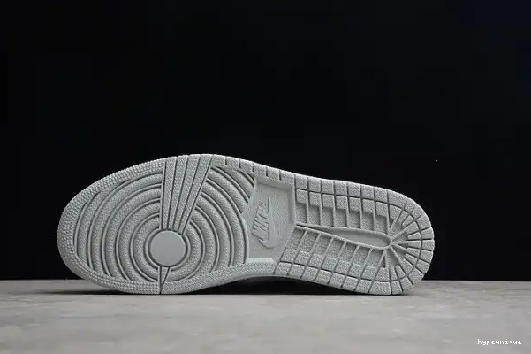 HYPE 555088-108 OG High Stage Air Haze 1 Jordan 0323